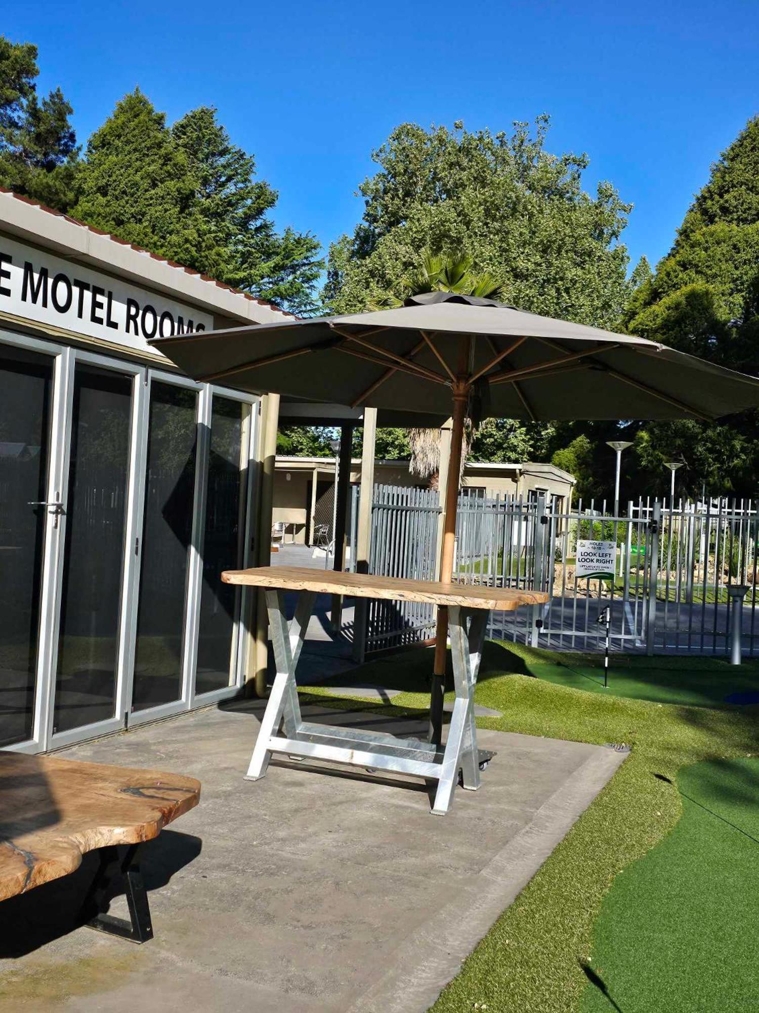 The Bright Motor Inn Экстерьер фото