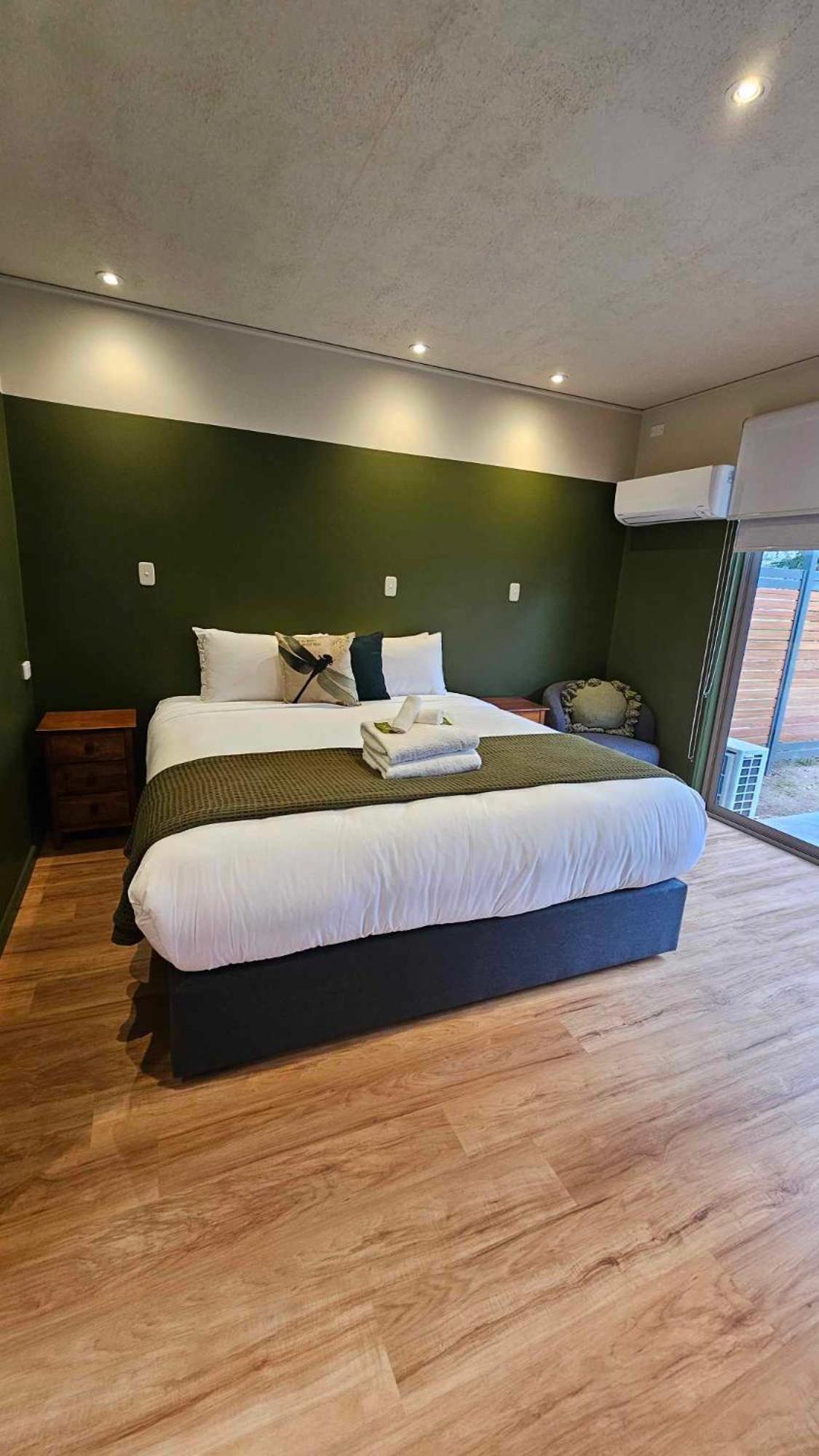 The Bright Motor Inn Экстерьер фото