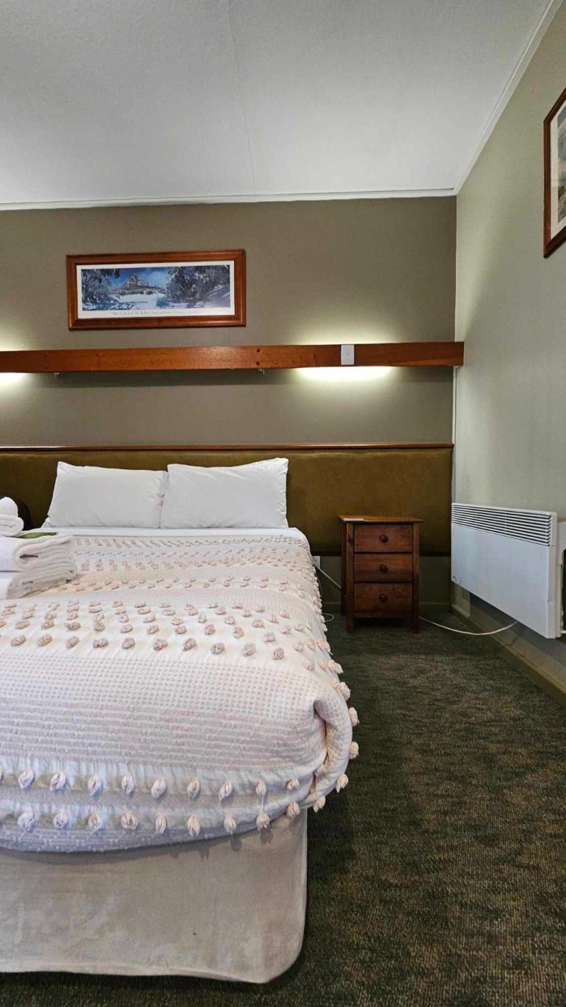 The Bright Motor Inn Экстерьер фото