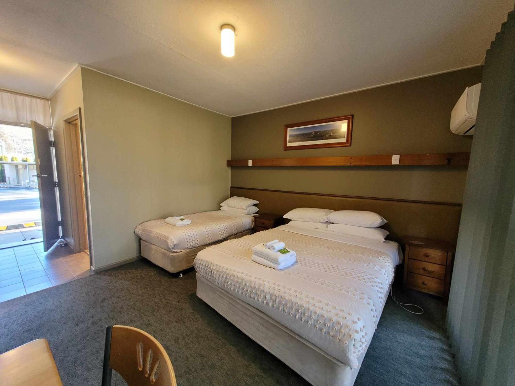The Bright Motor Inn Экстерьер фото