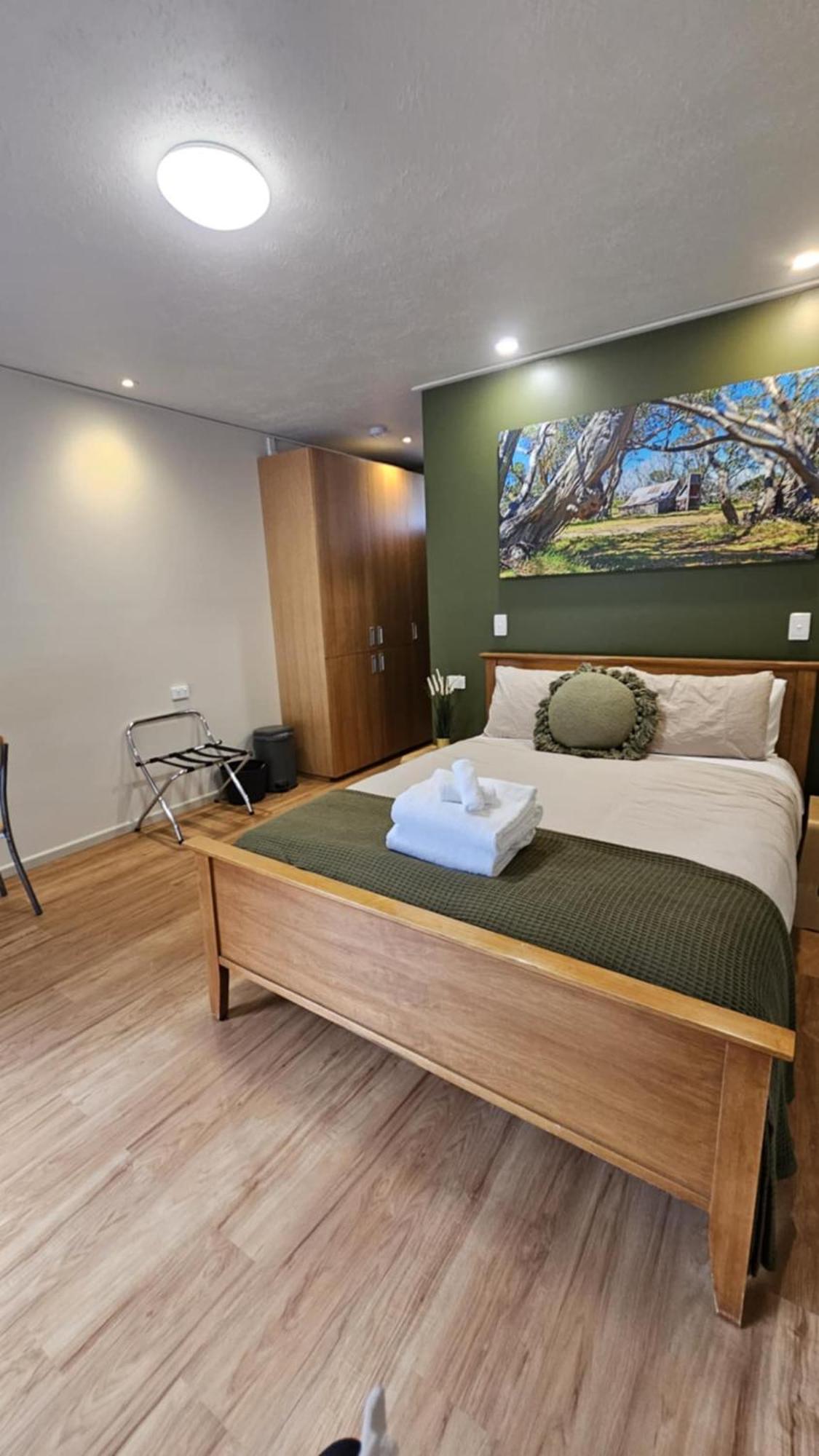 The Bright Motor Inn Экстерьер фото